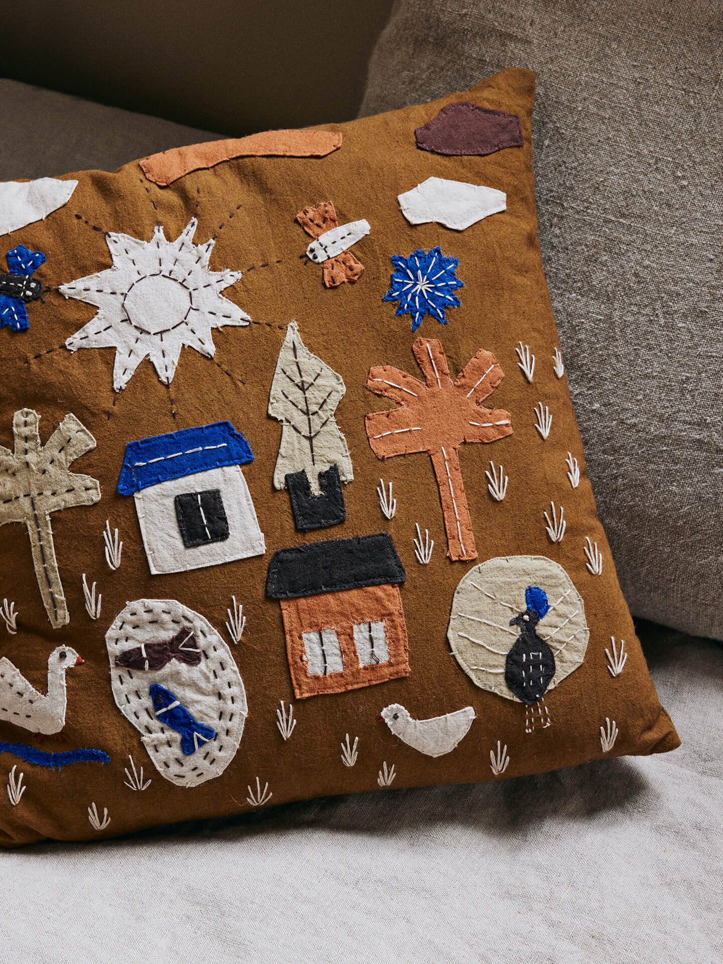 Ferm Living - Village Cushion - 2 kleuren - Oosterlinck