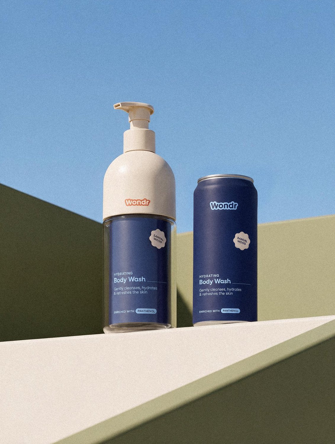 Wondr Liquid Body Wash verzorgingsproduct, zachte reiniging met flacon en etiket, geschikt voor dagelijks gebruik.