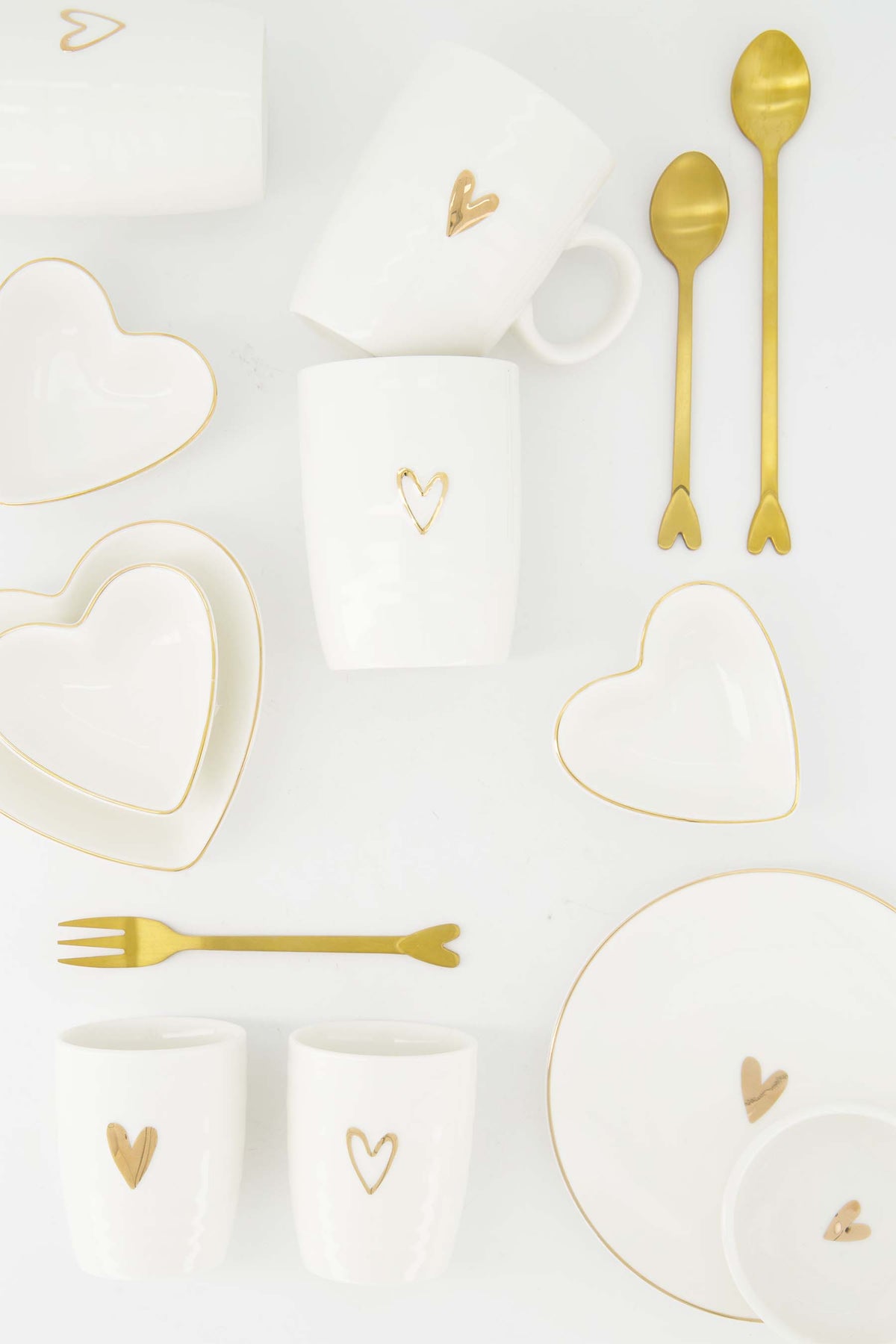 Zusss goudkleurige latte lepels met hartje, set van 2 voor een gedekte tafel