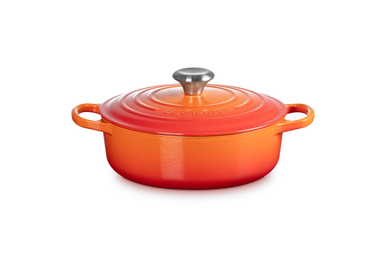 Le Creuset  Lage ronde Signature gietijzer stoofpot 24 cm oranjerood vulcanique -40% - Oosterlinck