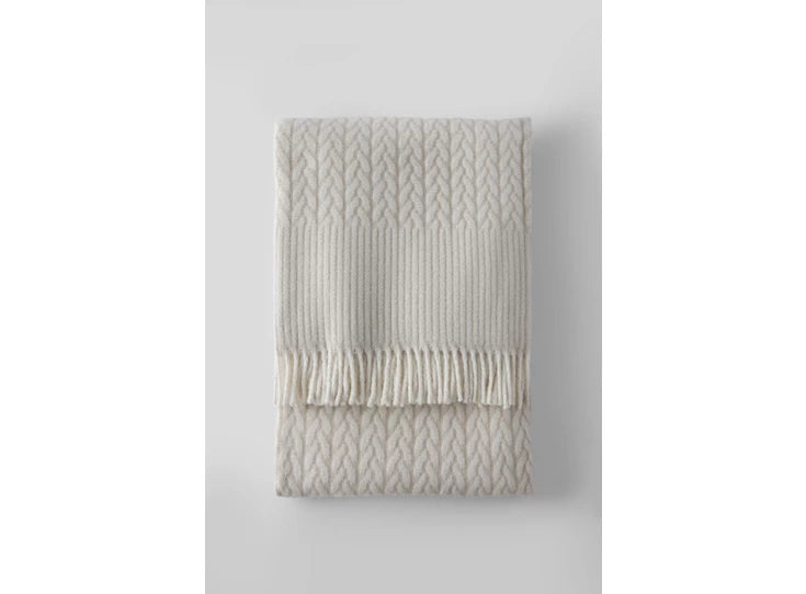 Menza  Plaid Olympus by Veronique De Kock