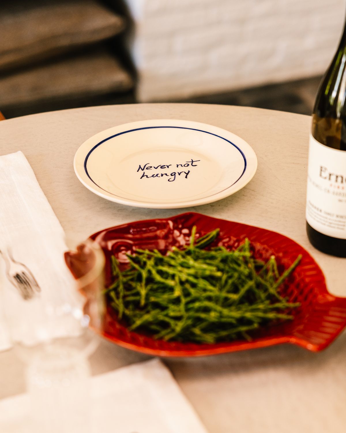 Studio Noticed   Bord "Never not hungry"