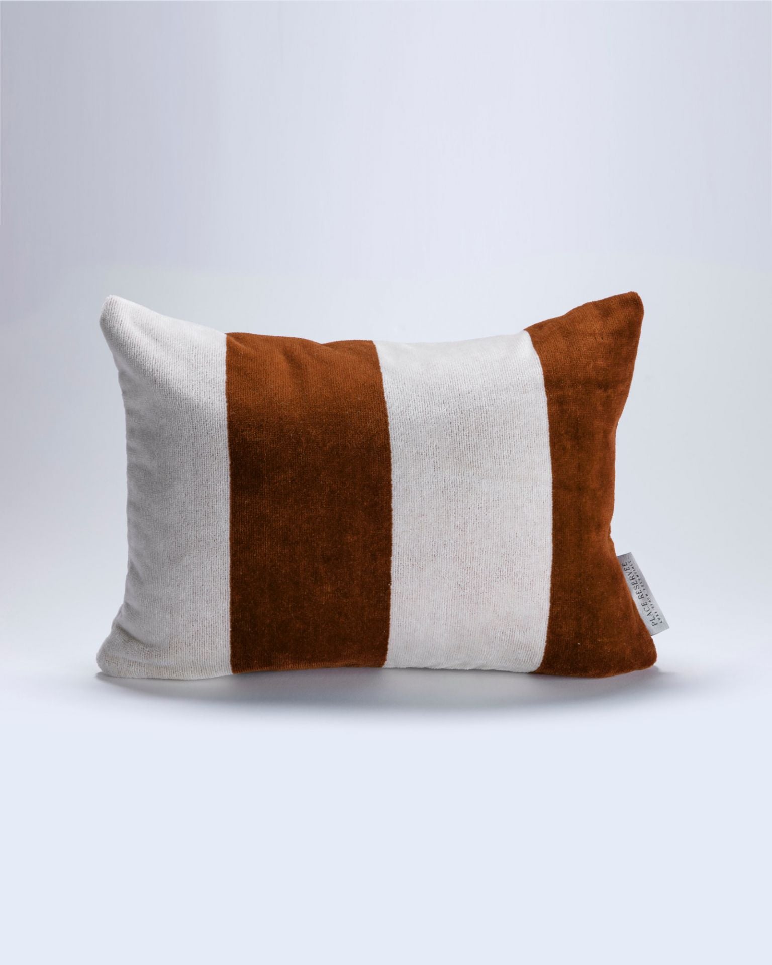 Place Réservée   Kussen PLACE RESERVEE - Oosterlinck Home