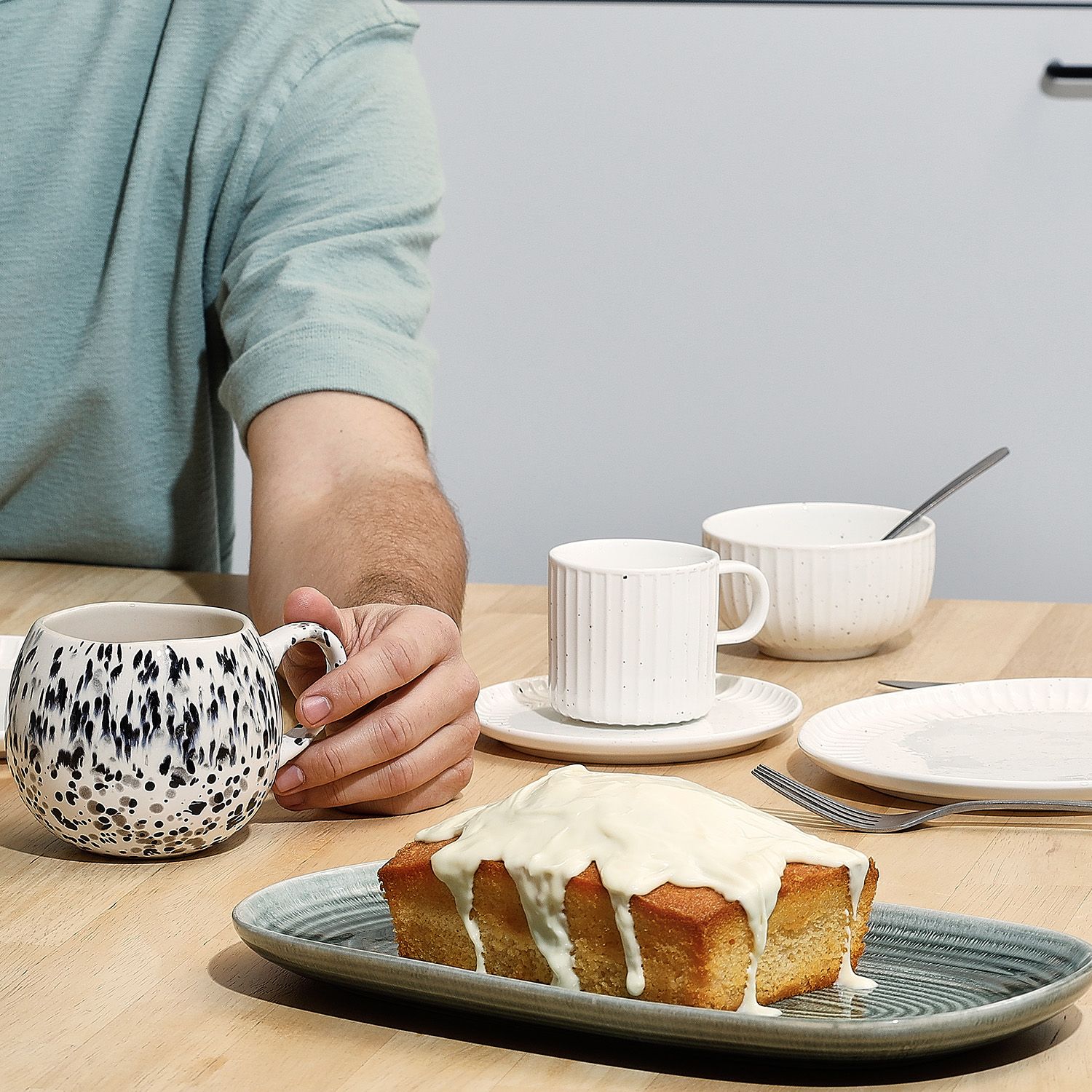 Salt&Pepper Cameo serveerschaal groen 33.5*18cm - Oosterlinck Home