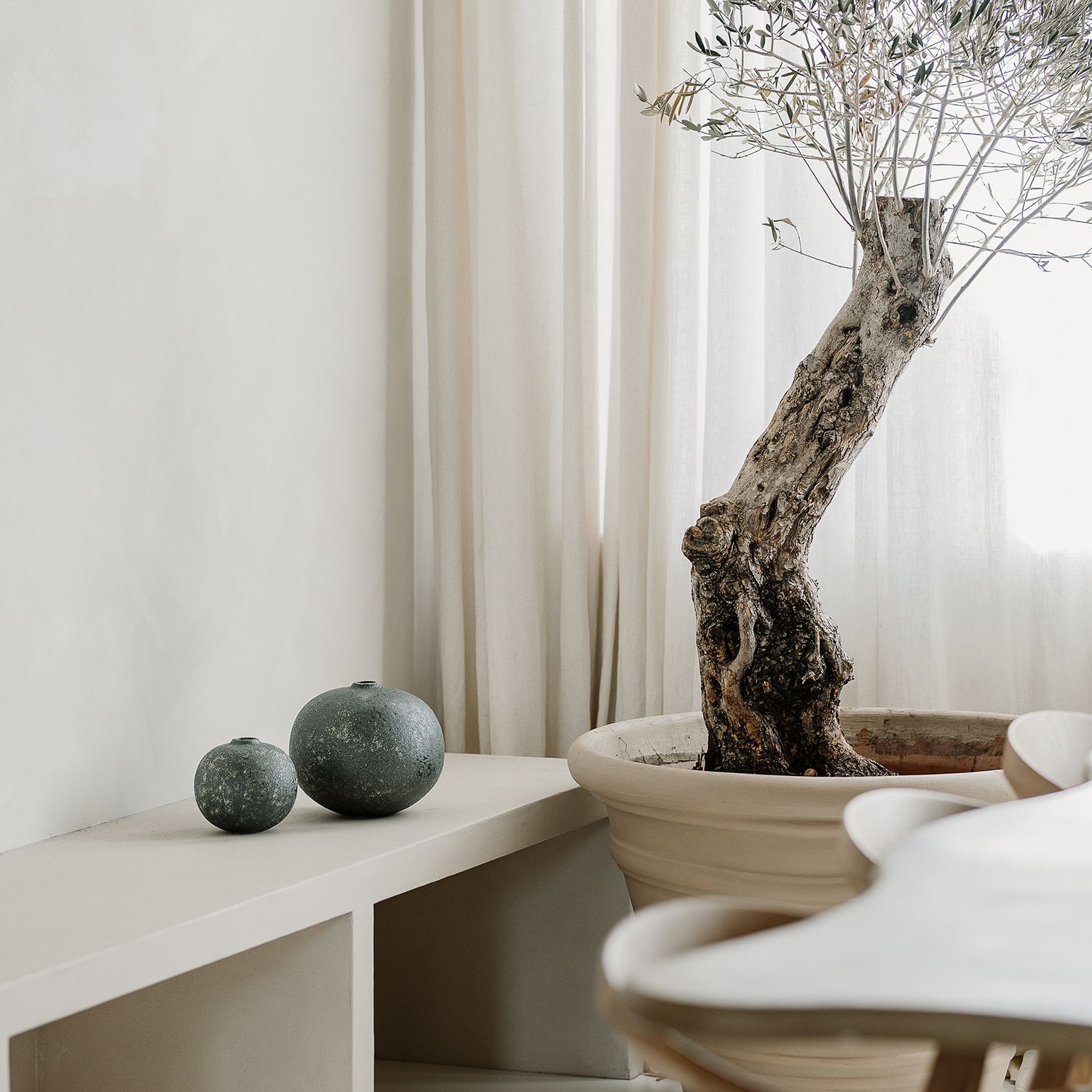 Salt&Pepper  Bullet vaas bol groen - Oosterlinck Home