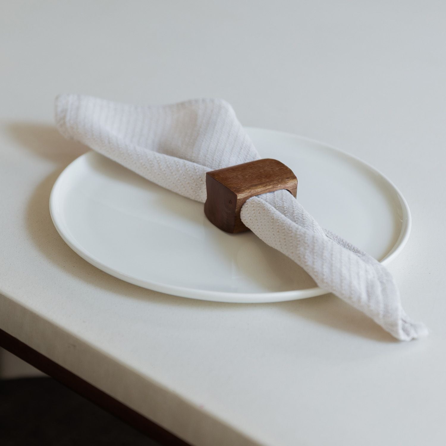 Salt&Pepper Moku Servetring 5,5x4cm rechthoekig hout - set/4