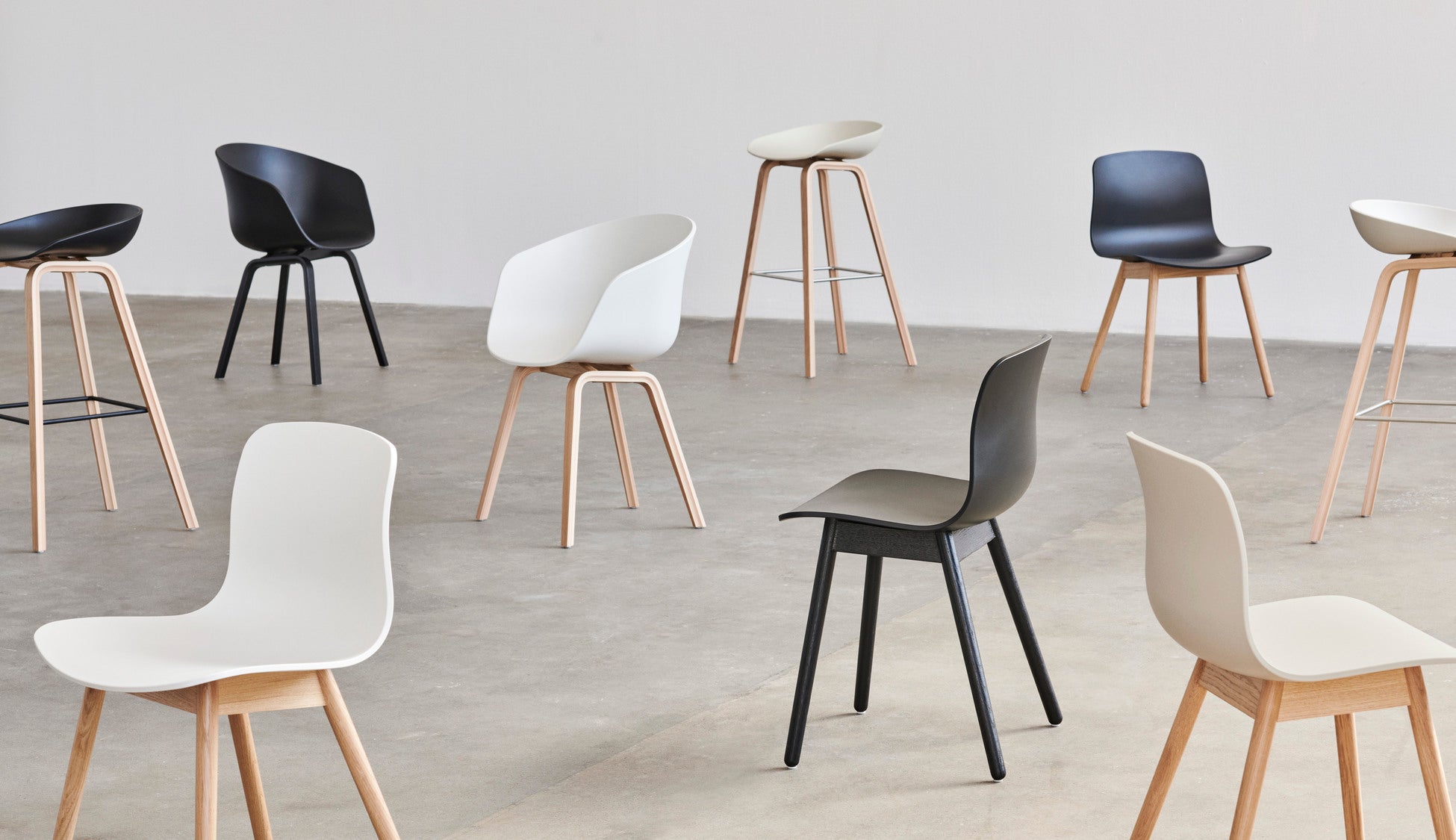 HAY - About a chair AAC22 - onderstel zwart gelakte eik - diverse kleuren - Oosterlinck