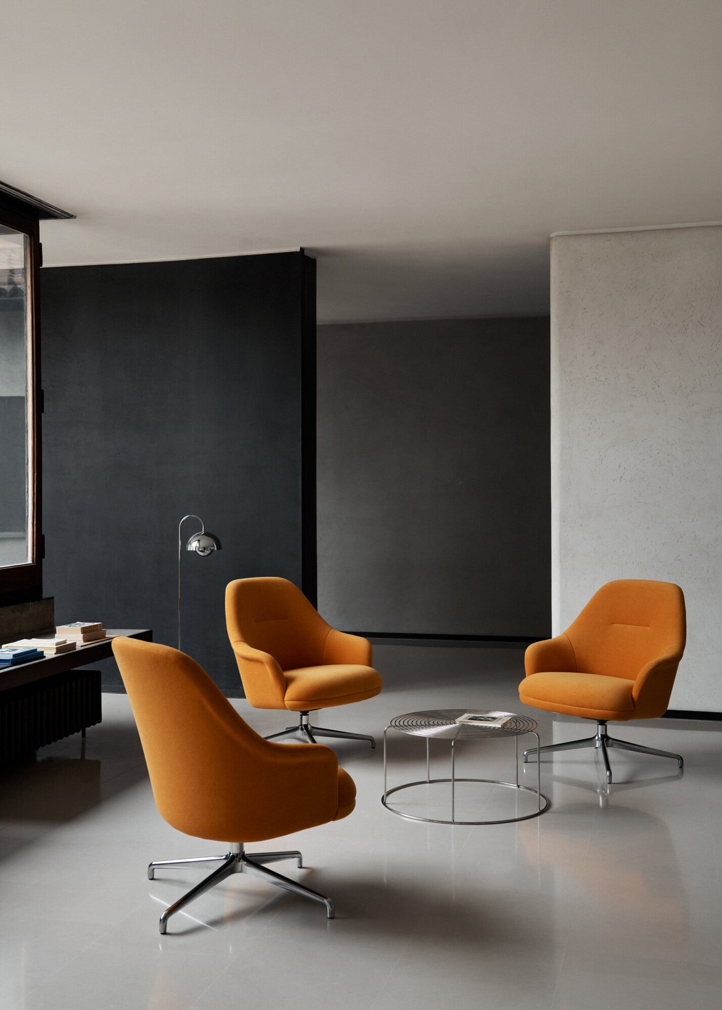 &Tradition Rely Lounge HW139 Swivel