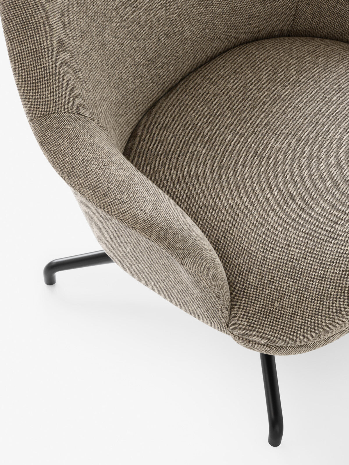 &Tradition Rely Lounge HW139 Swivel
