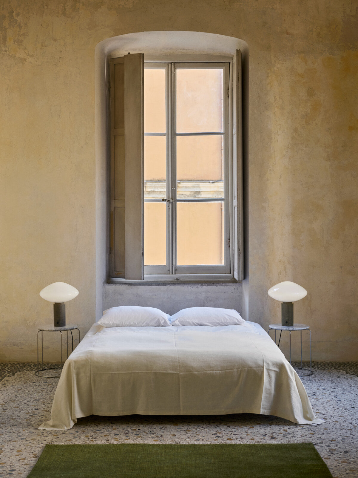 &Tradition  Wire Stool Verner Panton Marble Top