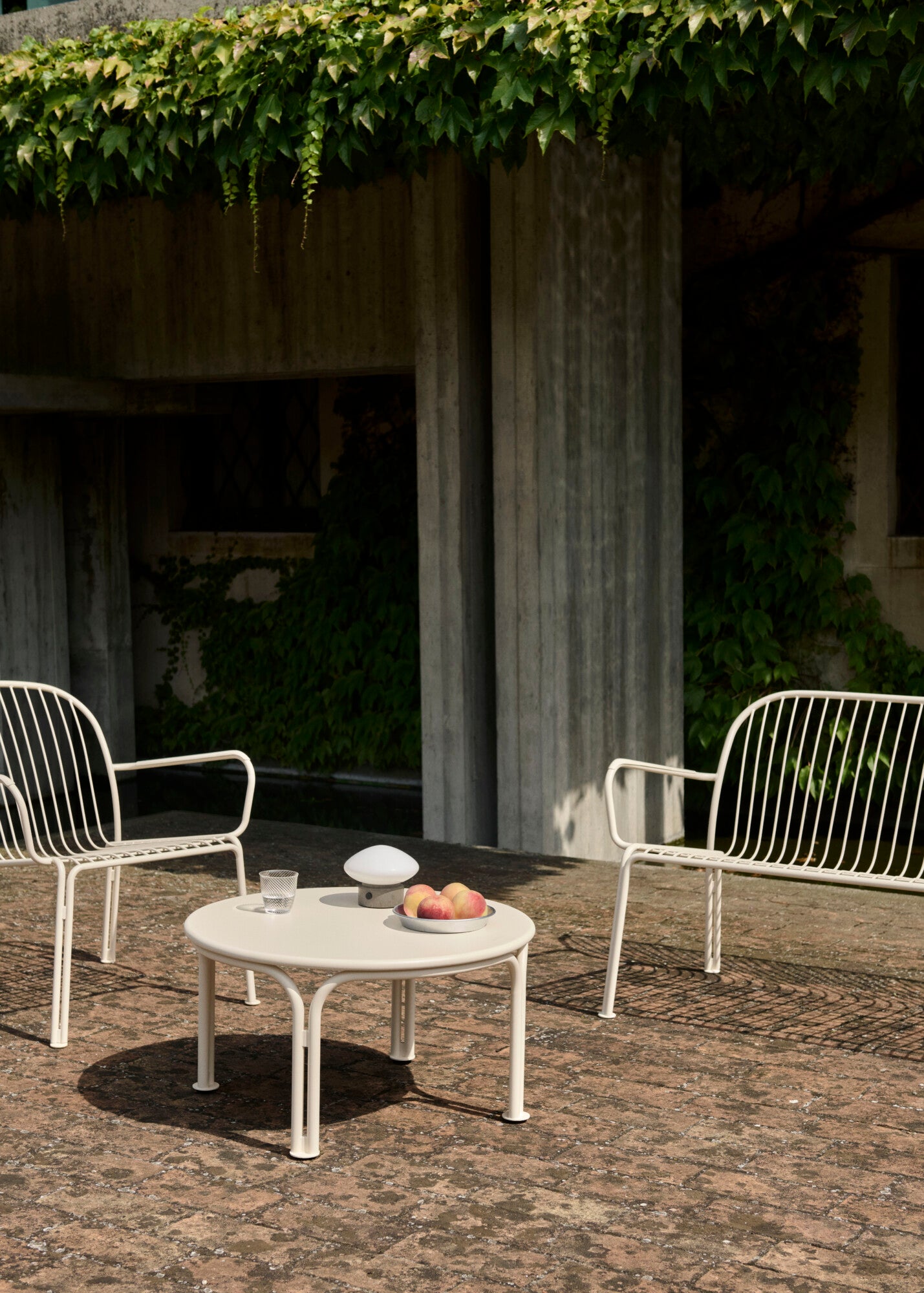 &Tradition Thorvald SC108 outdoor salontafel 70cm - Oosterlinck Home