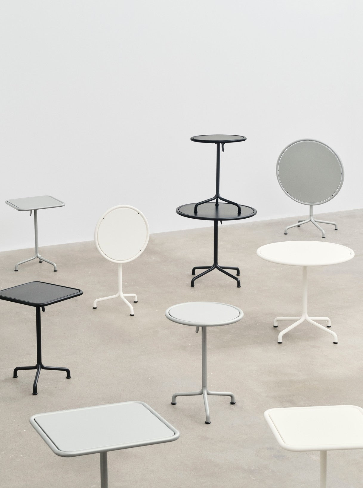 Hay Deville table round Ø55 x H74 - Oosterlinck Home