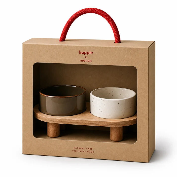 Menza hondenvoederstation in geschenkverpakking, inclusief voerbakken en accessoires voor huisdiervoeding.