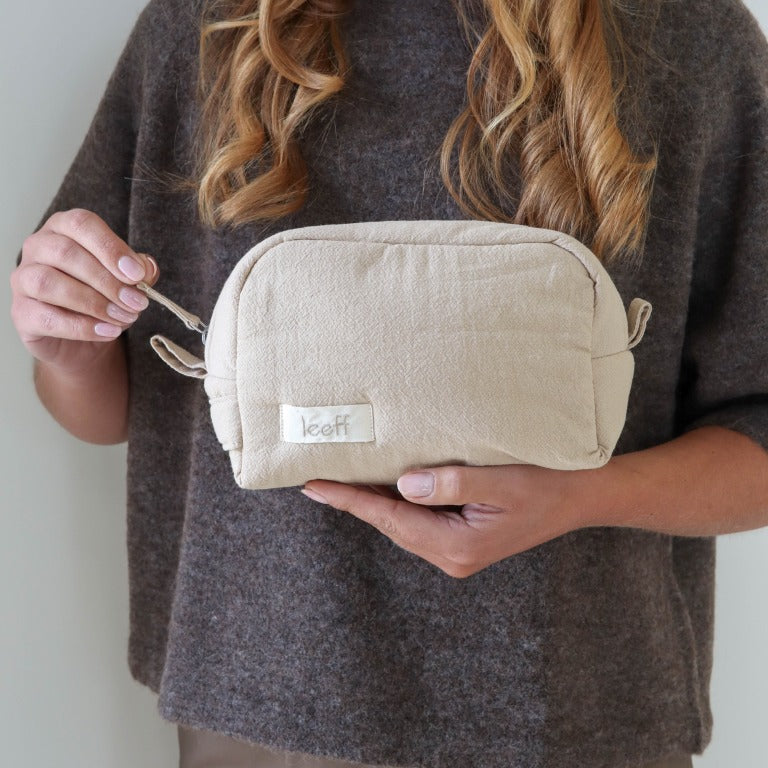 Leeff  Toilettas Taeke  beige of zandkleur - Oosterlinck Home