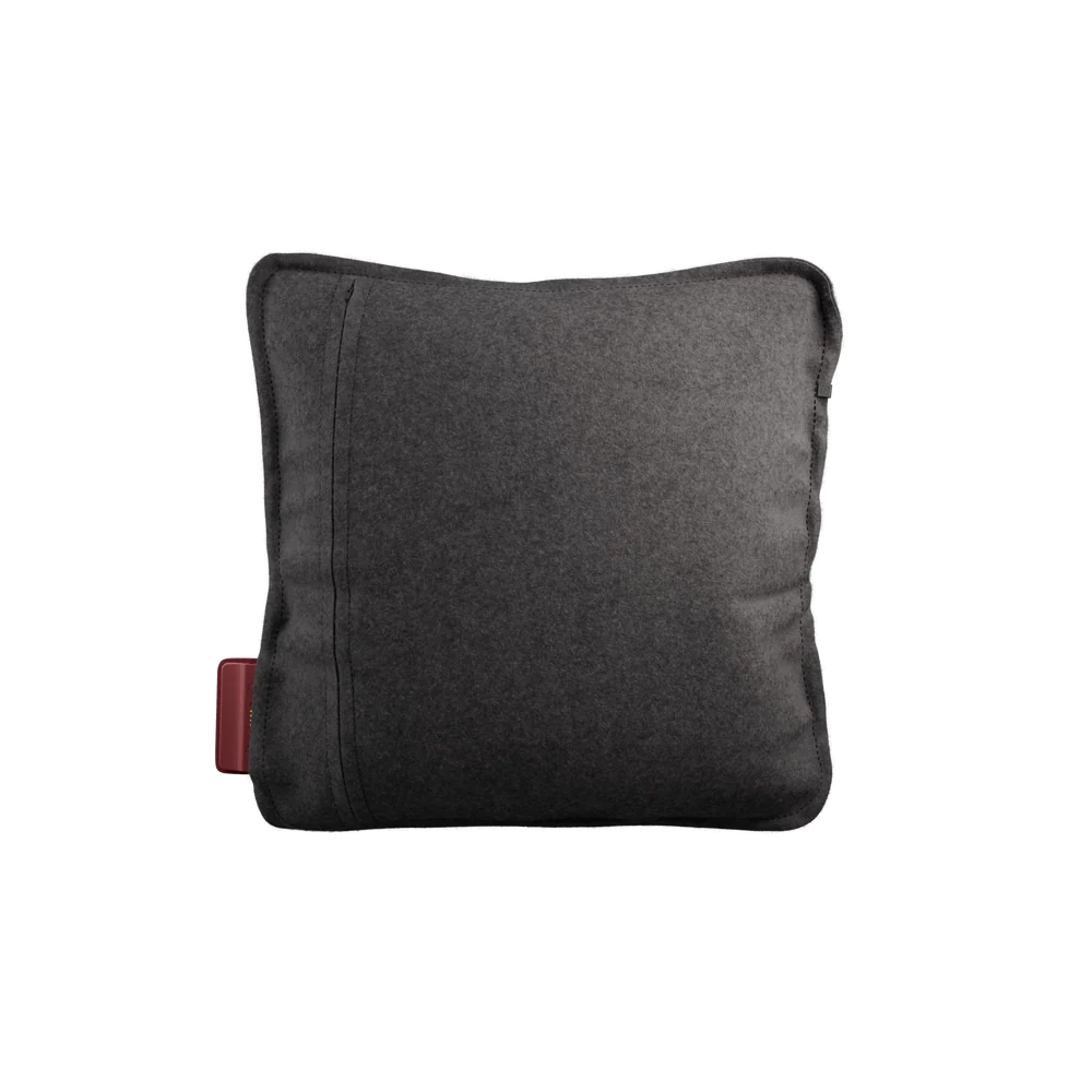 Stoov Ploov Flex oplaadbaar warmtekussen 45x45cm in donkergrijs, zacht kussen voor extra warmte en comfort.