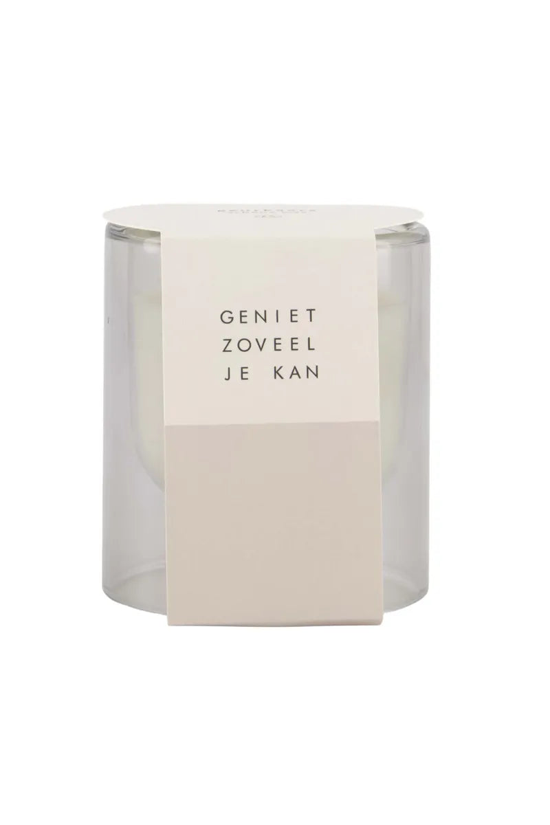 ZUSSS  Geurkaars in beige glas Geniet zoveel je kan - Oosterlinck