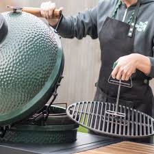 Big Green Egg Cast Iron Grid Lifter - Oosterlinck