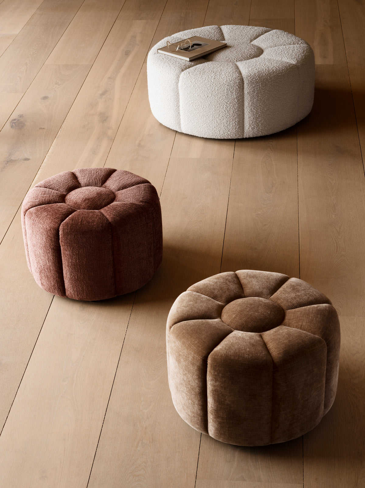 Flexlux Zona pouf 60x60cm, comfortabele lounge- en poef, zachte bekleding en moderne uitstraling, geschikt voor zithoek.
