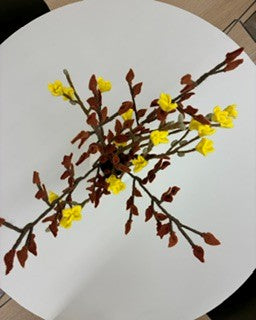 Gry & Sif   Branch with rusty red leaves 60cm