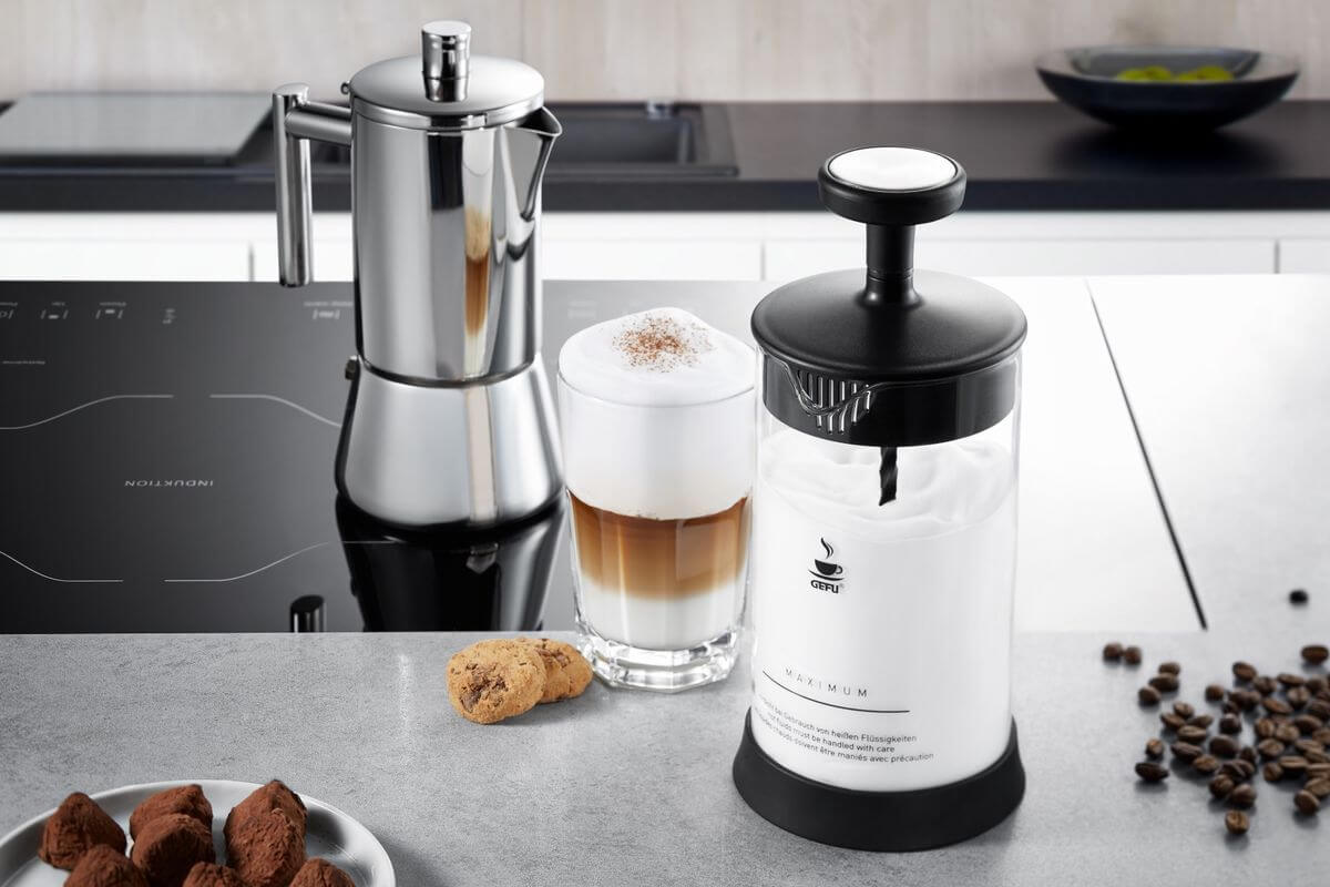 Gefu Melkopschuimer Antonio - inclusief 2 dubbelwandige latte macchiato glazen - Oosterlinck