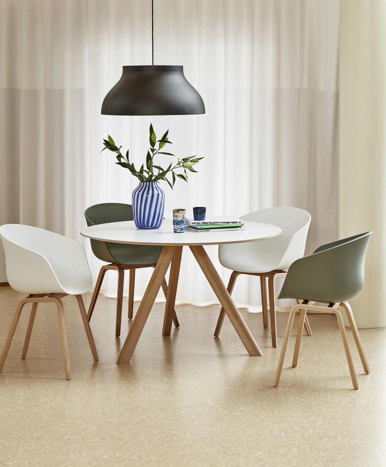 Hay CPH20 tafel rond - 120cm - Oosterlinck Home