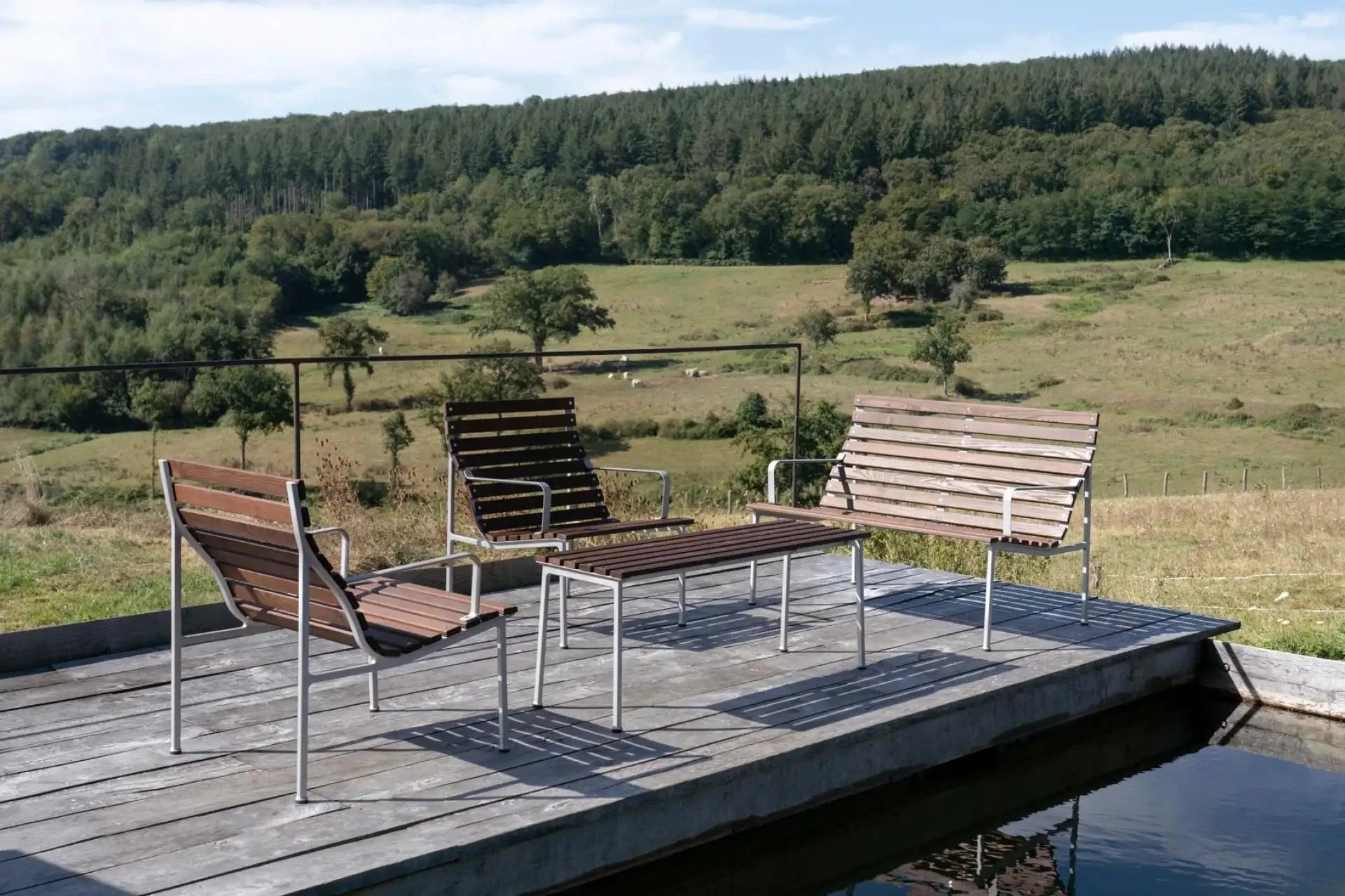 Hay Traverse loungebank met armsteun - Oosterlinck