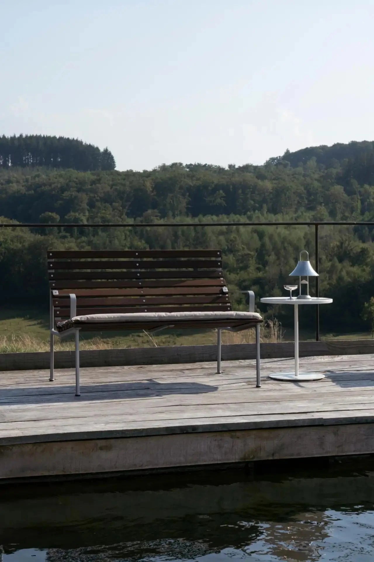 Hay Traverse loungebank met armsteun - Oosterlinck
