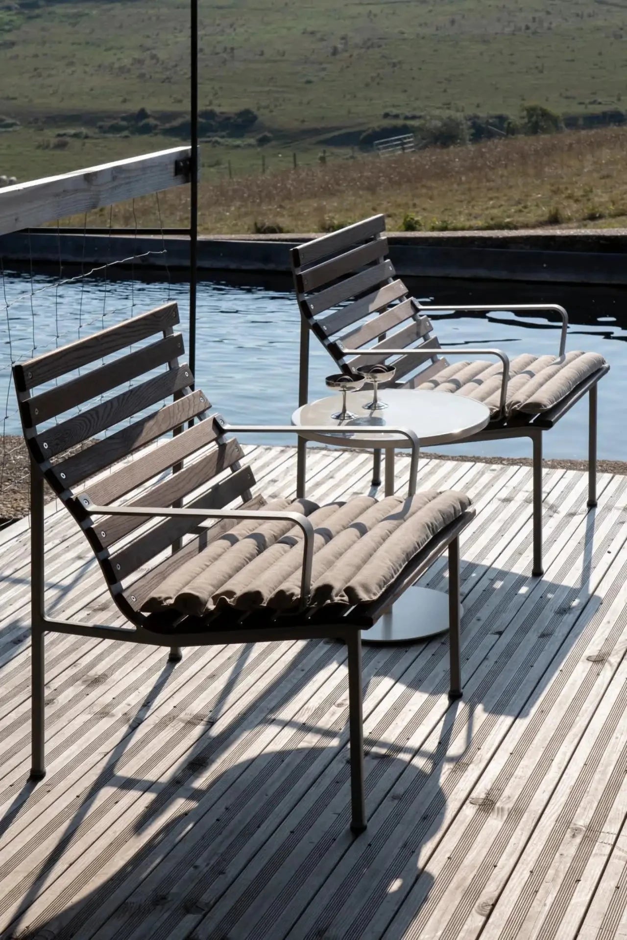 Hay Traverse loungestoel met arm - Oosterlinck