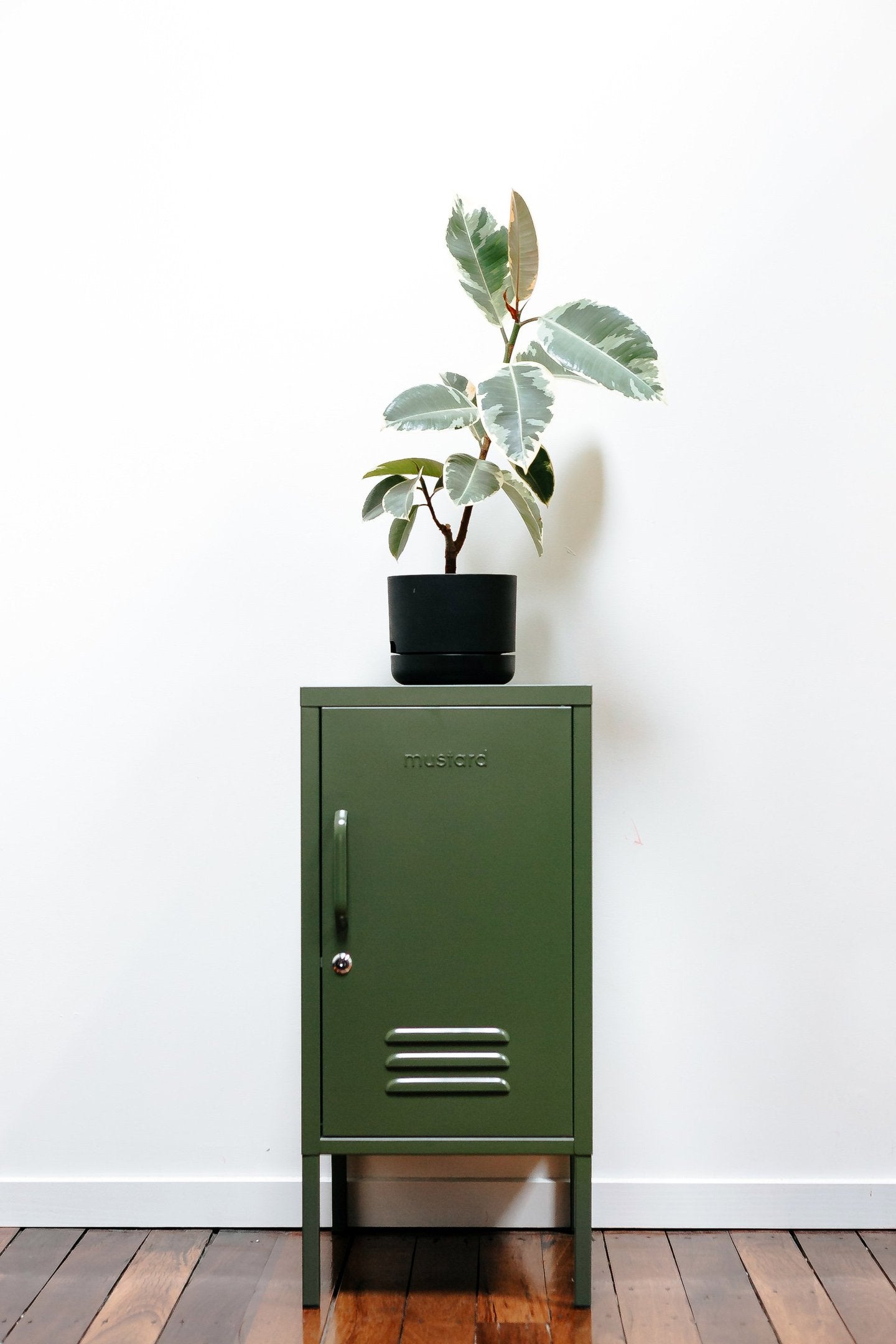 Mustard Made locker Shorty Olive - Oosterlinck