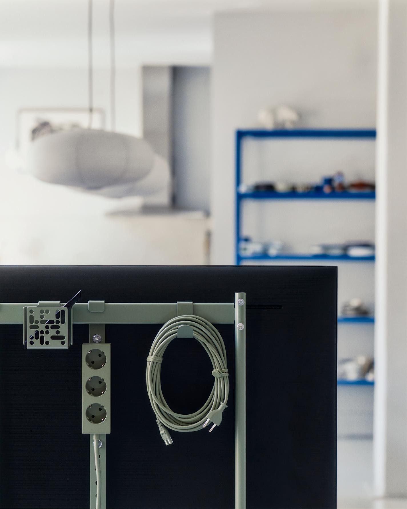 Pedestal TV stand Moonrollin' - Oosterlinck