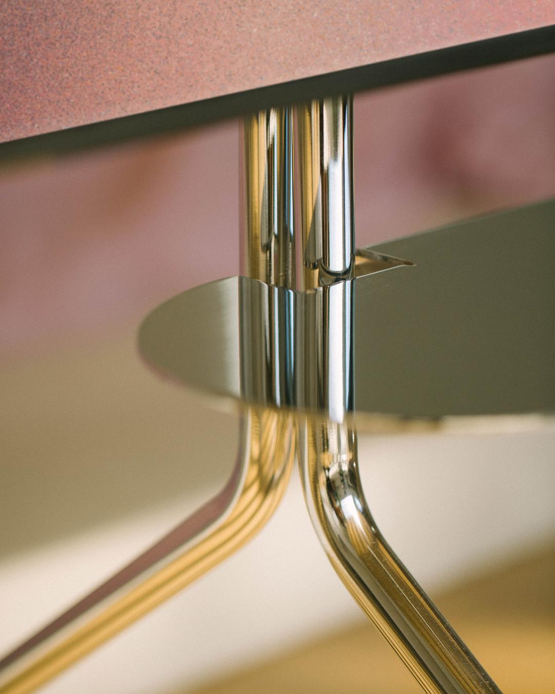 Pedestal TV stand shelf - Oosterlinck