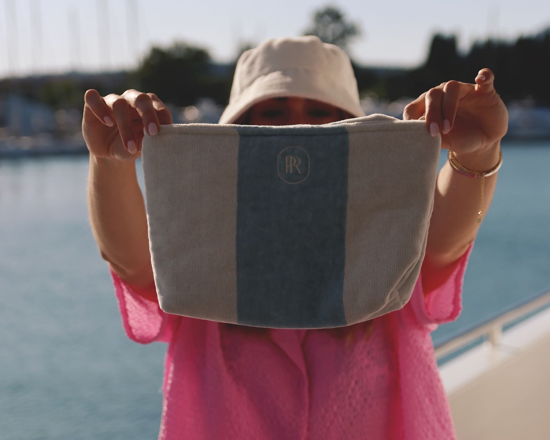 Place Réservée   Toilettas PLACE RESERVEE - varianten - Oosterlinck