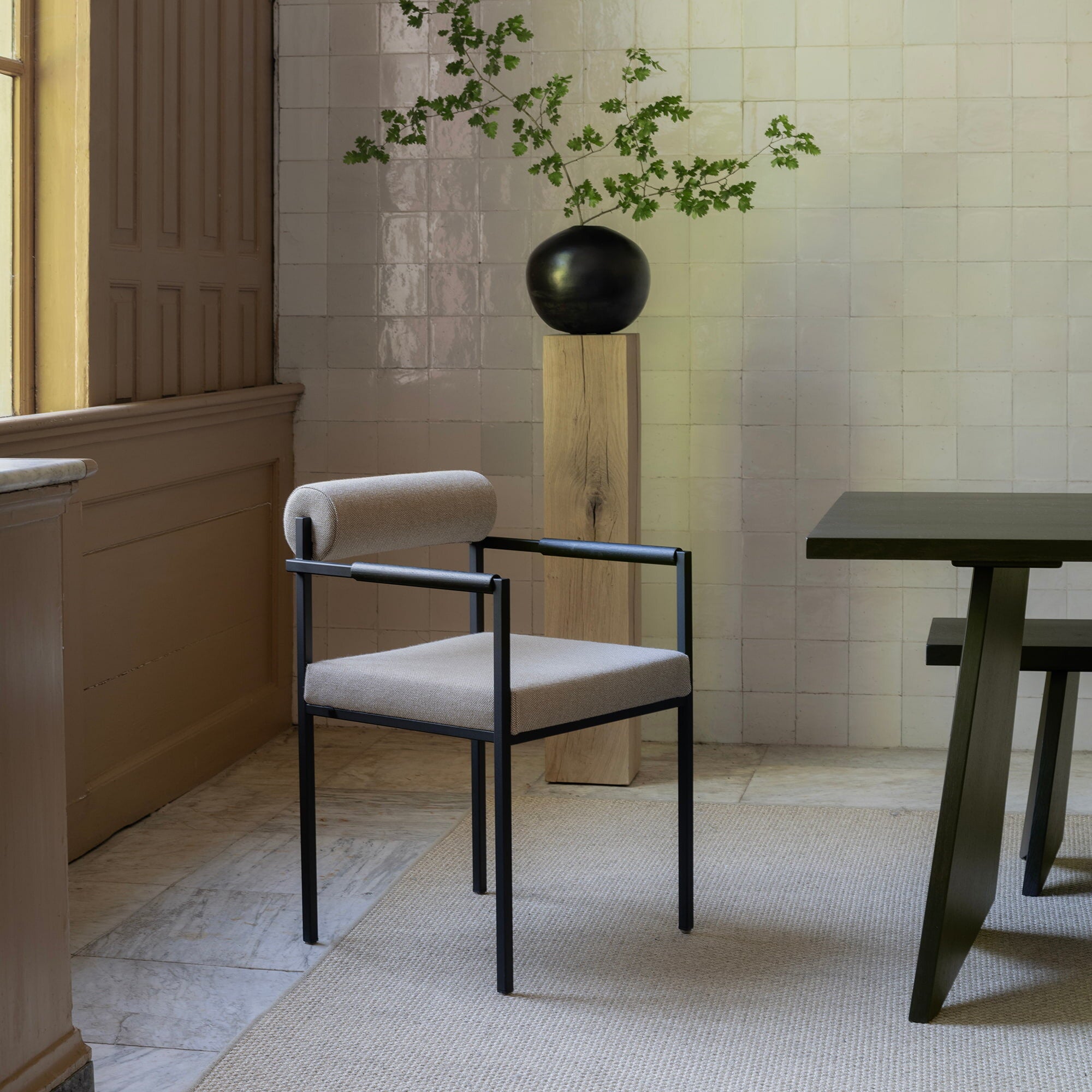 Studio Henk - Bolster chair met armleuning 5+1 GRATIS en wit frame - diverse stofferingen - Oosterlinck