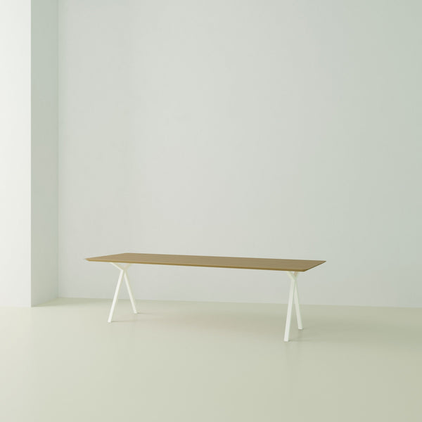 Studio Henk Slim X-type tafel verjongd - wit onderstel - alle formaten