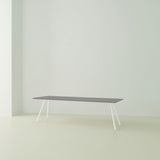 Studio Henk Slim co tafel HPL verjongd - wit onderstel - alle formaten - Oosterlinck