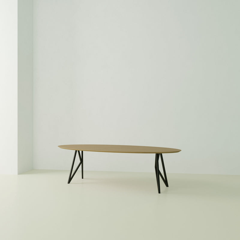 Studio Henk Butterfly tafel ovaal verjongd - zwart onderstel - alle formaten - Oosterlinck