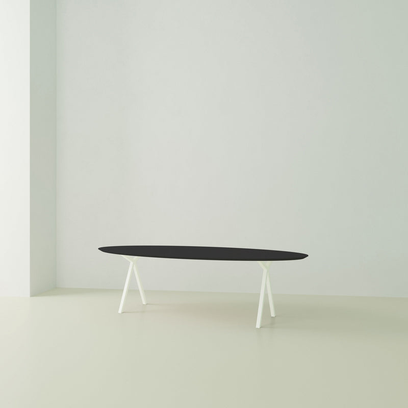 Studio Henk Slim-X tafel ovaal HPL verjongd - wit onderstel - alle formaten