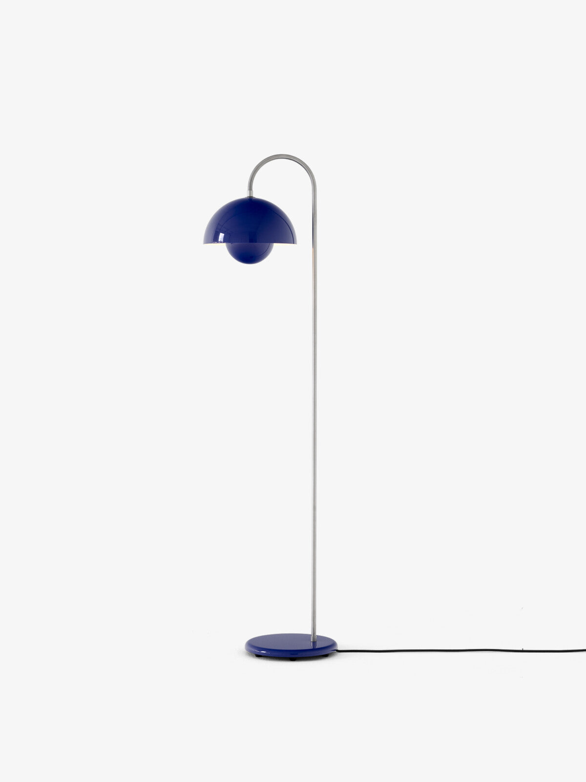 &Tradition  Flowerpot Floor Lamp VP12 - Oosterlinck