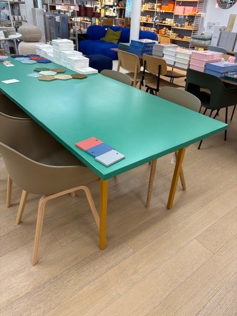 Hay Two-colour tafel 240cm groen - 50% korting
