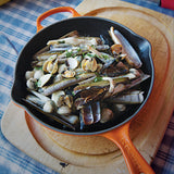Le Creuset gietijzeren braadpan met giettuit 26cm - 3 kleuren - Oosterlinck
