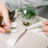 Leeff Glazen Kerstbal met Dennetak - Oosterlinck