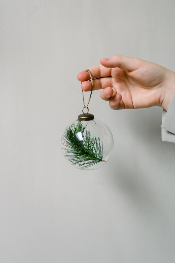 Leeff Glazen Kerstbal met Dennetak - Oosterlinck