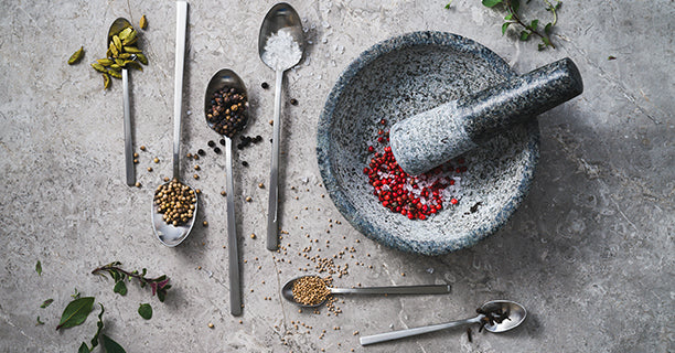 Salt & Pepper Grind Vijzel 18xH6cm en stamper grijs graniet - Oosterlinck